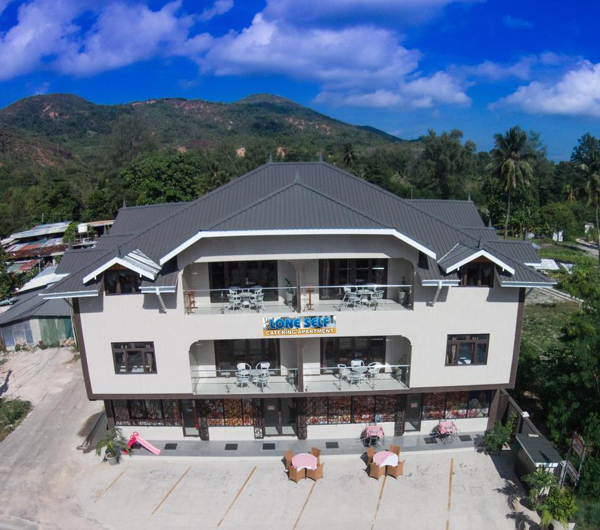 Lone Self-Catering Apartment Baie Sainte Anne Luaran gambar